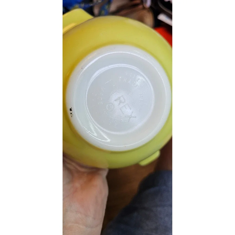 Vintage Pyrex 441 Yellow Cinderella Mixing Bowl 1.5 Pint Small Nesting Bowl USA